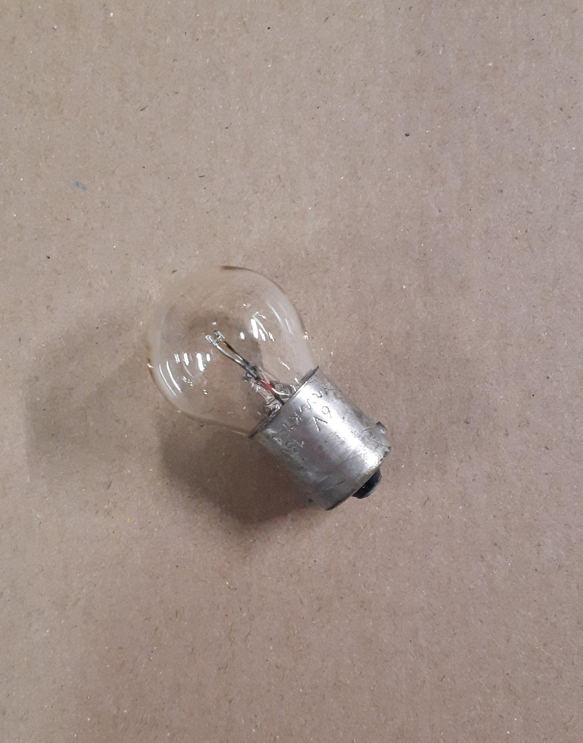 Finde Glühlampe, Blinkleuchten und weitere VW Käfer Ersatzteile bei  Peter Ebeling Ersatzteile